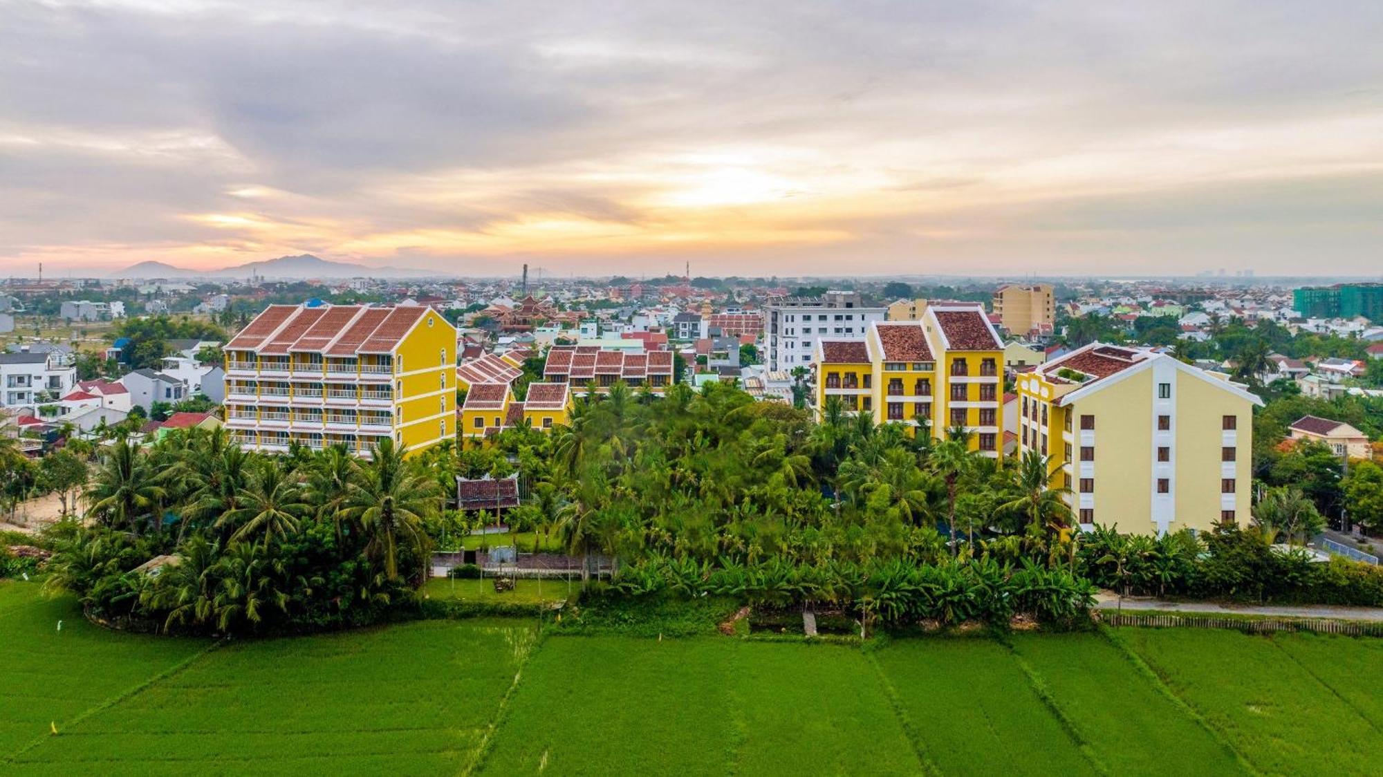 La Siesta Hoi An Resort & Spa Exterior photo
